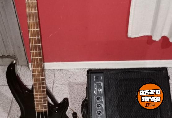 Instrumentos Musicales - Vendo bajo cort curbow B42 y ampli Ampeg BA-108 - En Venta