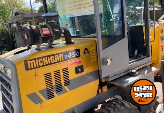 Camiones y Gras - Pala cargadora Michigan 4x4 0.50mtr - En Venta