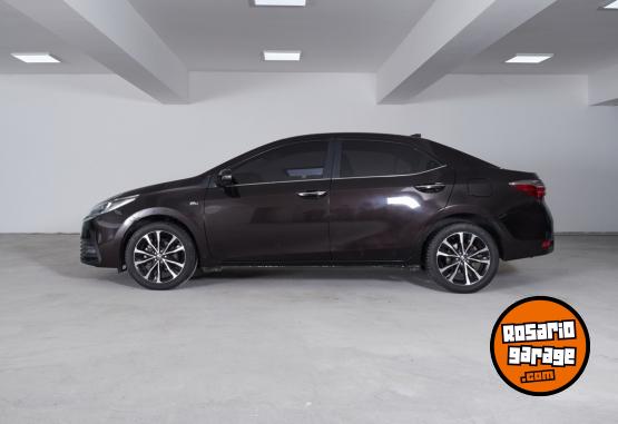 Autos - Toyota Corolla SEG 2017 Nafta 85000Km - En Venta