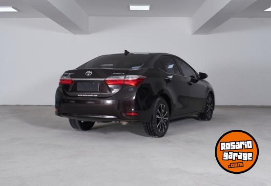 Autos - Toyota Corolla SEG 2017 Nafta 85000Km - En Venta