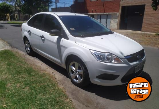 Autos - Ford Focus exe 1.6 2012 Nafta 140000Km - En Venta