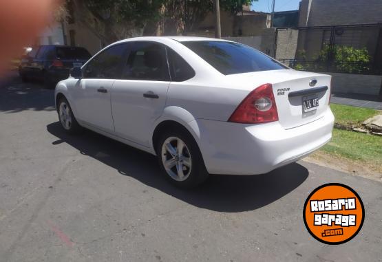 Autos - Ford Focus exe 1.6 2012 Nafta 140000Km - En Venta