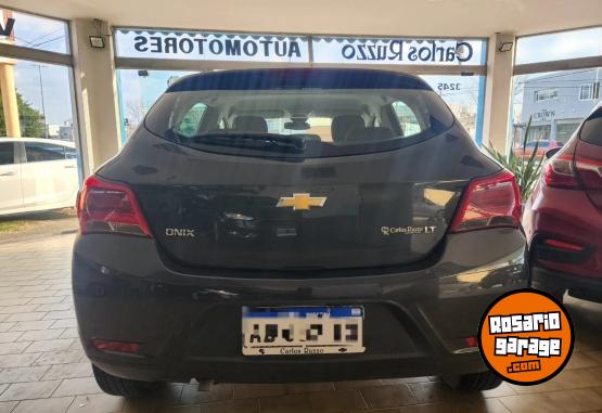 Autos - Chevrolet ONIX LT 2019 Nafta 32000Km - En Venta