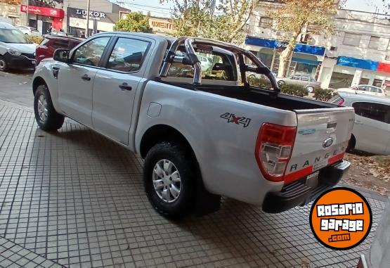 Camionetas - Ford Ranger 4x4 2012 Diesel 220000Km - En Venta