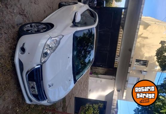 Autos - Peugeot 208 2015 Nafta 172000Km - En Venta