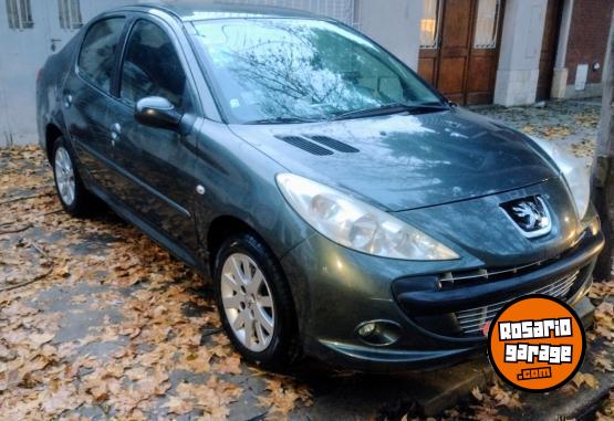 Autos - Peugeot 207 2010 Nafta 184000Km - En Venta