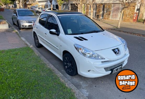 Autos - Peugeot 207 2011 Diesel 130000Km - En Venta