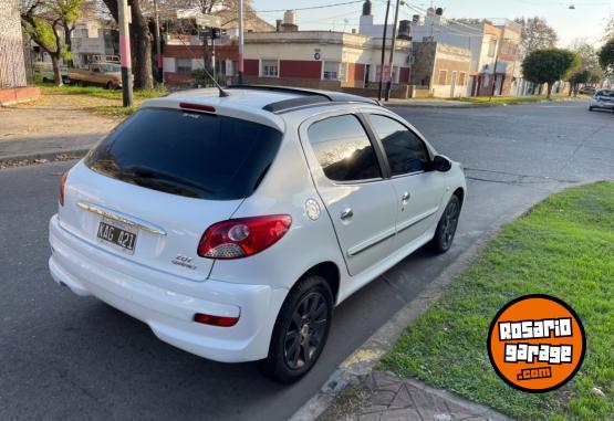 Autos - Peugeot 207 2011 Diesel 130000Km - En Venta