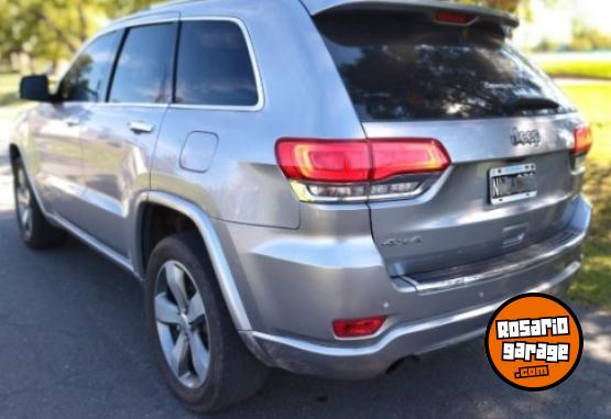 Camionetas - Jeep Grand cherokee overland v 2013 Nafta 96000Km - En Venta