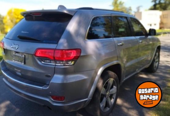 Camionetas - Jeep Grand cherokee overland v 2013 Nafta 96000Km - En Venta