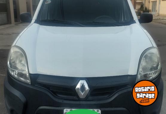Utilitarios - Renault Kangoo II Furgon 5 asient 2015 GNC 195000Km - En Venta