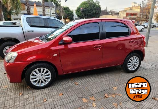 Autos - Toyota Etios xls 1.5 2014 Nafta 130000Km - En Venta