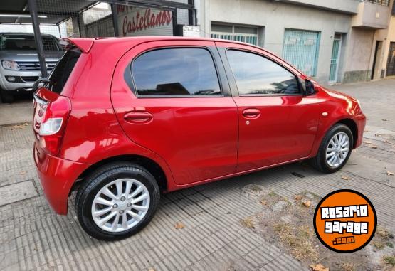 Autos - Toyota Etios xls 1.5 2014 Nafta 130000Km - En Venta