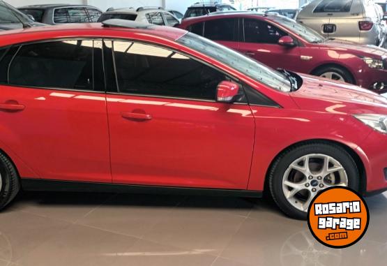 Autos - Ford Focus se plus automtico 2016 Nafta 106000Km - En Venta