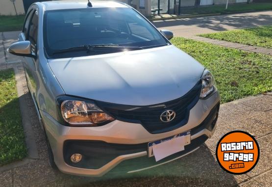 Autos - Toyota Etios xls 2021 Nafta 60000Km - En Venta