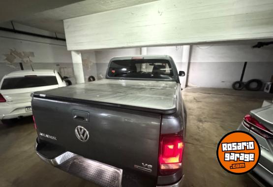 Camionetas - Volkswagen Amarok v6 highline 2022 Diesel 38000Km - En Venta