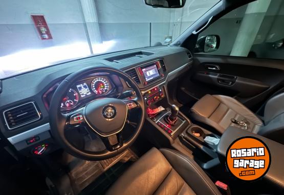 Camionetas - Volkswagen Amarok v6 highline 2022 Diesel 38000Km - En Venta