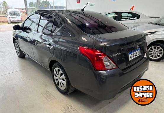 Autos - Nissan VERSA  PURE  DRIVE  SENSE 2018 Nafta 96000Km - En Venta