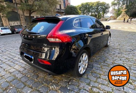 Autos - Volvo V40 t4 sedan 5 ptas inscr 2017 Nafta 133000Km - En Venta