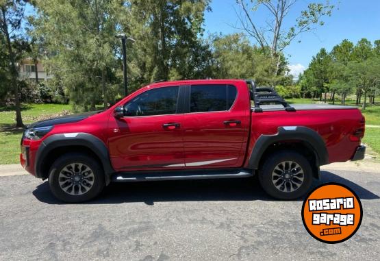 Camionetas - Toyota Hilux 2023 Diesel 1000Km - En Venta