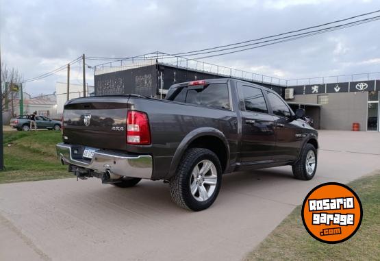 Camionetas - Dodge RAM1500 5.7 V8 Laramie4x4 2017 Nafta 190900Km - En Venta