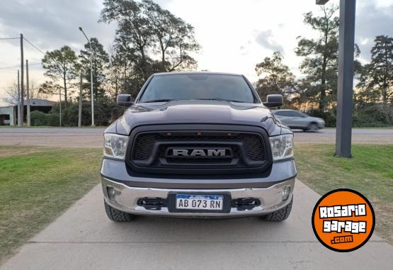 Camionetas - Dodge RAM1500 5.7 V8 Laramie4x4 2017 Nafta 190900Km - En Venta