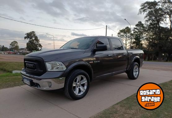 Camionetas - Dodge RAM1500 5.7 V8 Laramie4x4 2017 Nafta 190900Km - En Venta