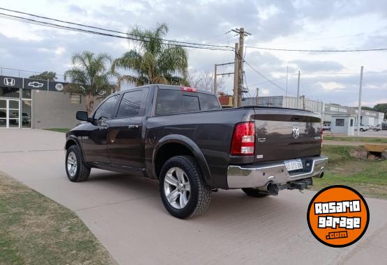 Camionetas - Dodge RAM1500 5.7 V8 Laramie4x4 2017 Nafta 190900Km - En Venta