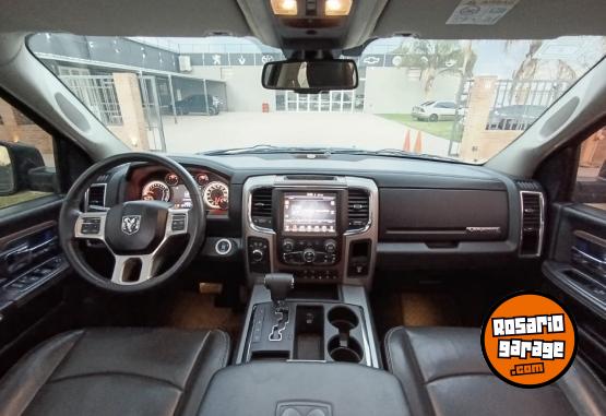 Camionetas - Dodge RAM1500 5.7 V8 Laramie4x4 2017 Nafta 190900Km - En Venta