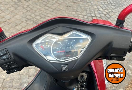Motos - Honda elite 125 2015 Nafta 22800Km - En Venta