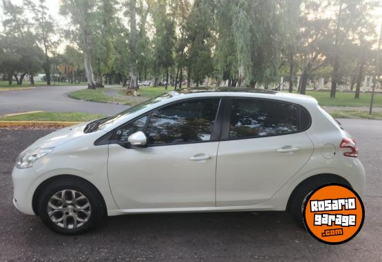 Autos - Peugeot 208 2016 Nafta 108000Km - En Venta