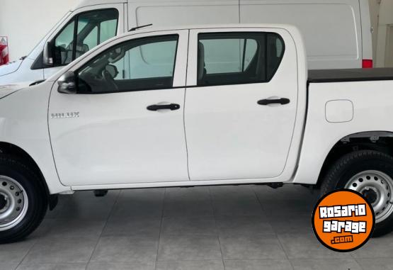 Camionetas - Toyota TOYOTA HILUX L/21 2.4 DC 2024 Diesel 0Km - En Venta