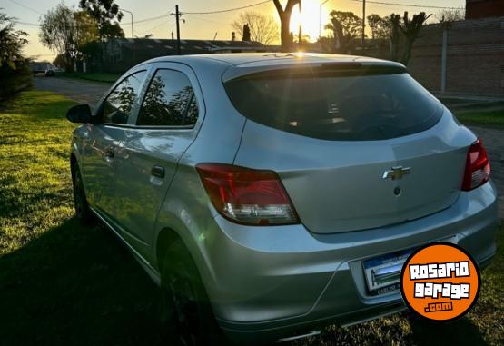 Autos - Chevrolet Onix 2017 Nafta 110000Km - En Venta