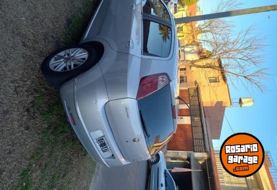 Autos - Fiat Punto essence 1.6 2012 Nafta 130000Km - En Venta