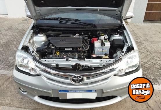 Autos - Toyota ETIOS XLS 2016 Nafta 50000Km - En Venta