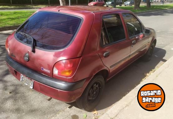 Autos - Ford Fiesta 2001 Diesel 232000Km - En Venta