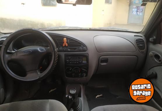 Autos - Ford Fiesta 2001 Diesel 232000Km - En Venta