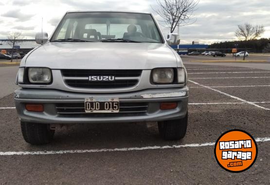 Camionetas - Isuzu Kenzu LS 4x4 2000 Diesel 111111Km - En Venta