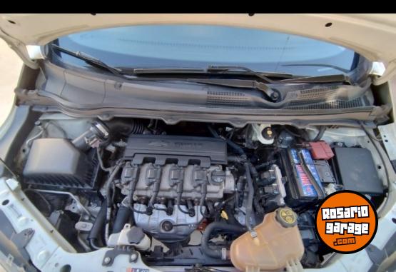 Autos - Chevrolet Onix ltz automtico 2015 Nafta 102000Km - En Venta
