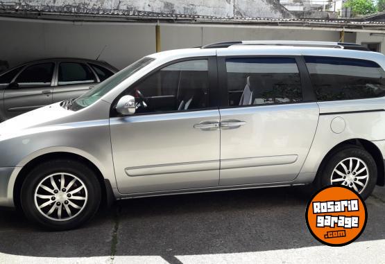 Camionetas - Kia Carnival 2.9 CRDI 2010 Diesel 140000Km - En Venta