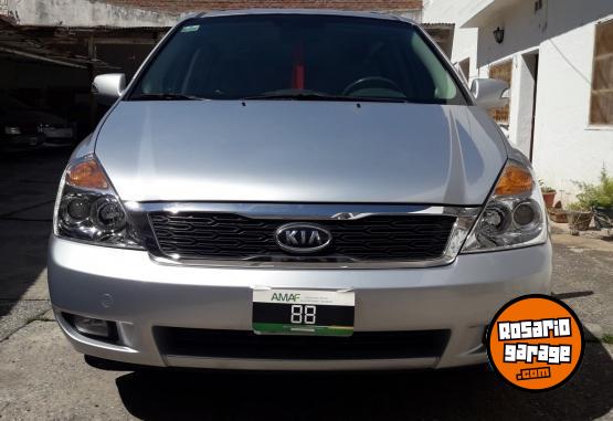 Camionetas - Kia Carnival 2.9 CRDI 2010 Diesel 140000Km - En Venta