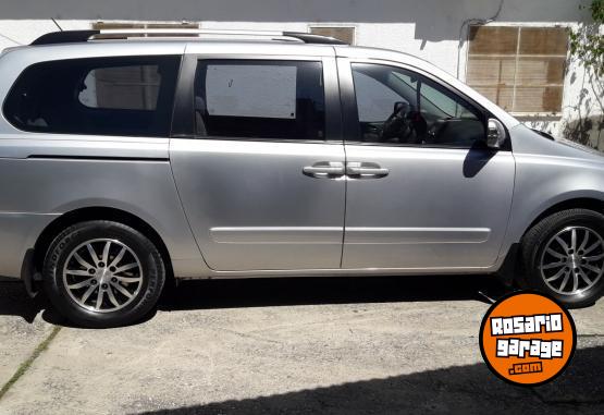 Camionetas - Kia Carnival 2.9 CRDI 2010 Diesel 140000Km - En Venta