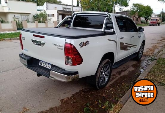 Camionetas - Toyota hilux 2017 Diesel 19000Km - En Venta