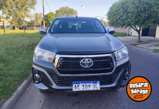 Camionetas - Toyota HILUX 4x2 D/C SRV 2.8 2020 Diesel 77000Km - En Venta