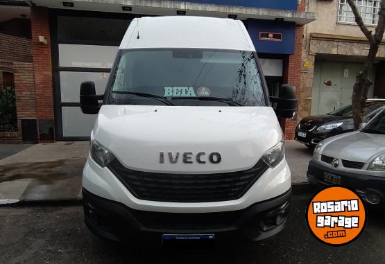 Utilitarios - Iveco Daily 30-130 City Alto 2022 Diesel 33000Km - En Venta