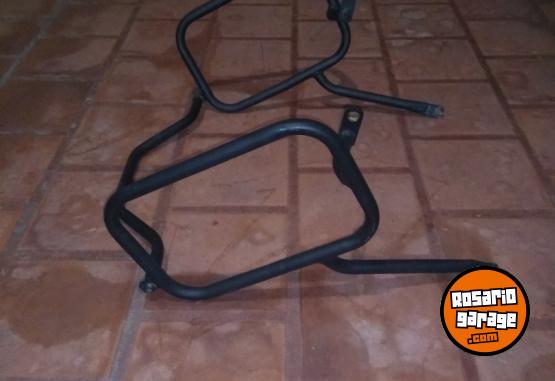 Accesorios para Motos - Vendo alforjas y soportes para Royal Enfield Himalayan 410 - En Venta