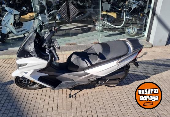 Motos - Kymco X TOWN 2022 Nafta 5916Km - En Venta