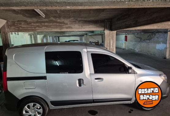 Utilitarios - Renault Express 5A 1.6 SCE 114 2024 Nafta 4900Km - En Venta