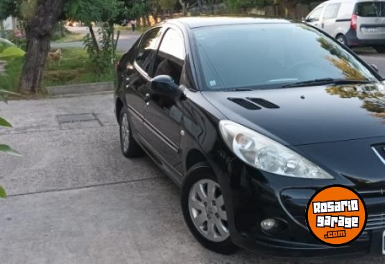 Autos - Peugeot 207 compact 2013 GNC 183000Km - En Venta