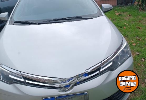 Autos - Toyota XLI 2019 Nafta 121000Km - En Venta